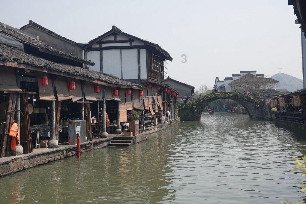 逃离荒凉之地